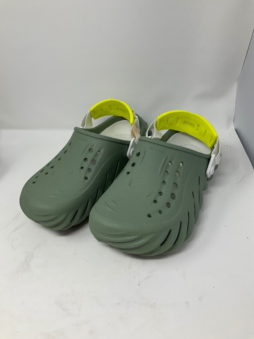 Crocs women’s size 8. W263